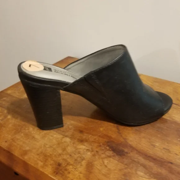 Shoes - Picture 2 of 2